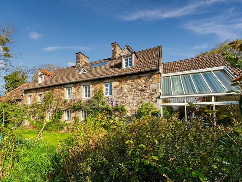 Maison de campagne - 252 m² - 8 pièces