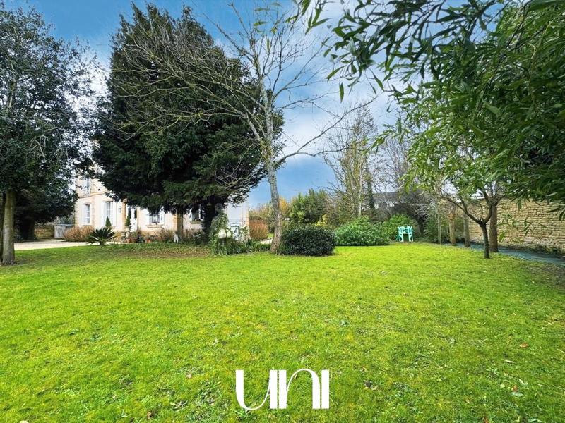 Maison - 200 m² - 8 pièces