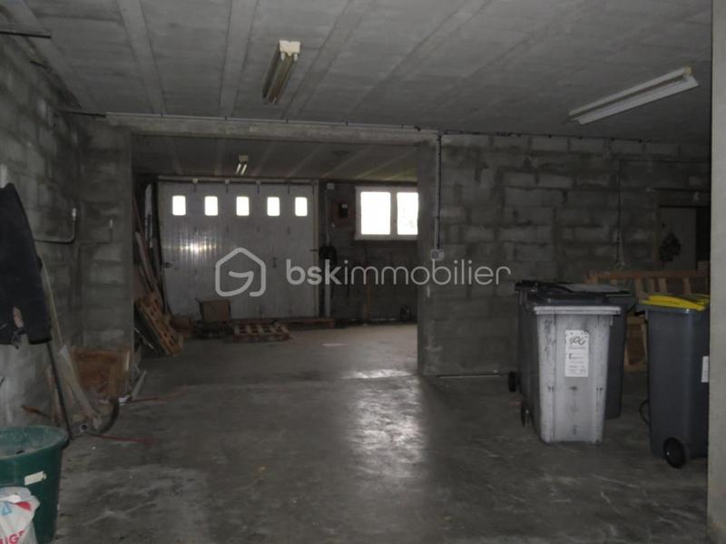 Maison - 380 m² - 5 pièces