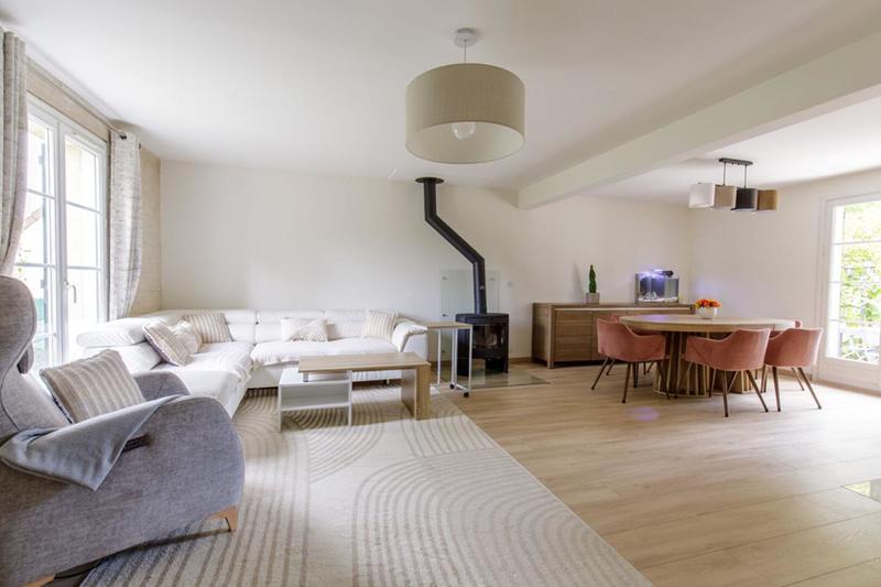 Maison - 130 m² - 7 pièces