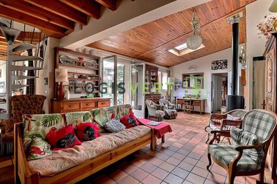 Maison - 162 m² - 8 pièces