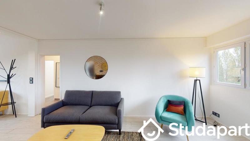 Chambre - 11 m² - 1 pièce