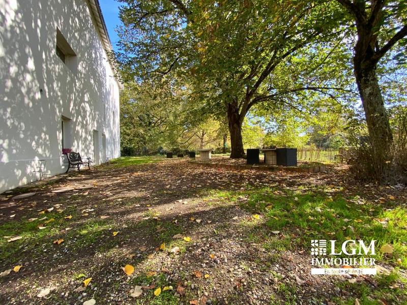 Maison - 328 m² - 5 pièces