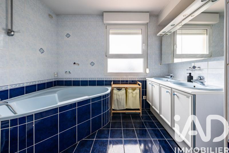 Appartement - 90 m² - 2 pièces