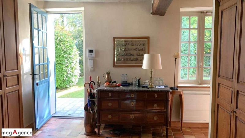 Maison - 328 m² - 9 pièces
