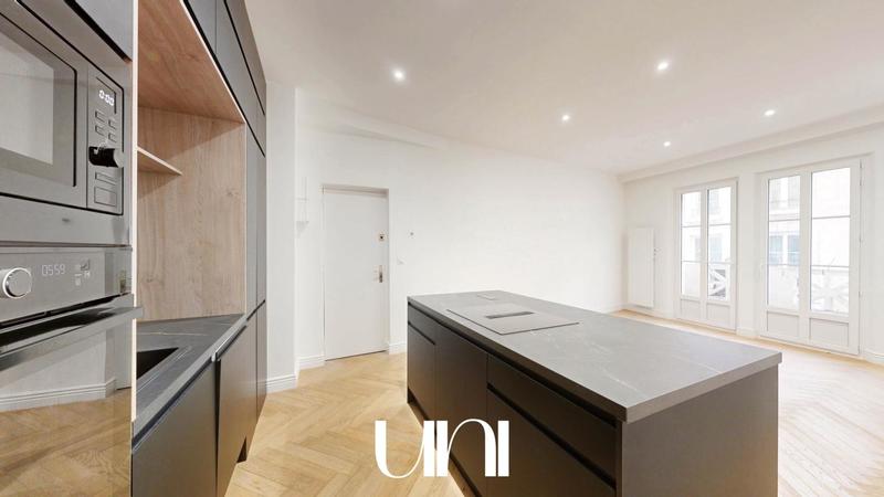 Studio - 33 m² - 2 pièces