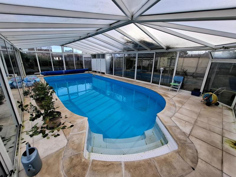 Villa - 203 m² - 6 pièces