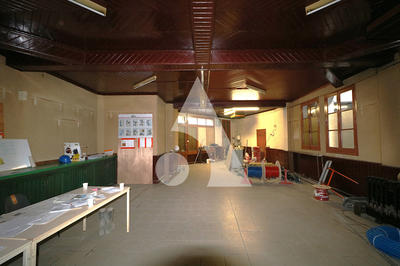 Local commercial - 207 m² - 2 pièces