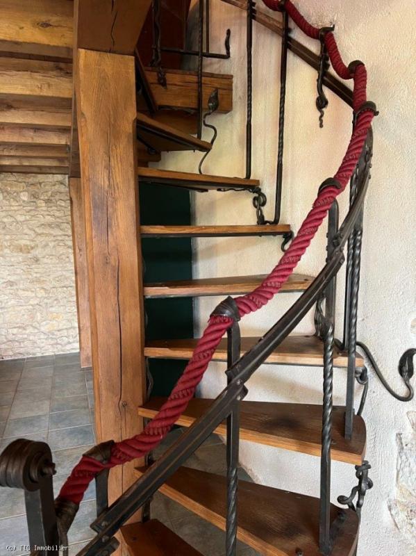 Maison - 270 m² - 11 pièces