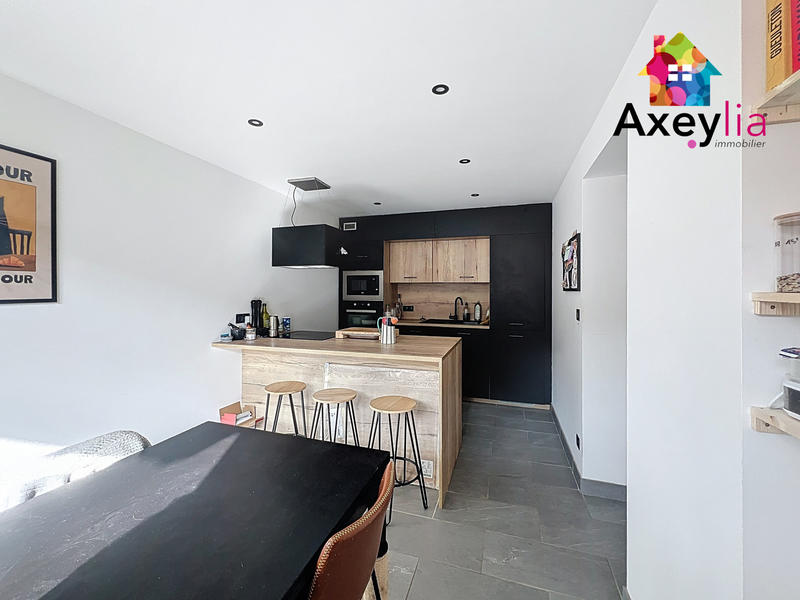 Maison - 88 m² - 4 pièces