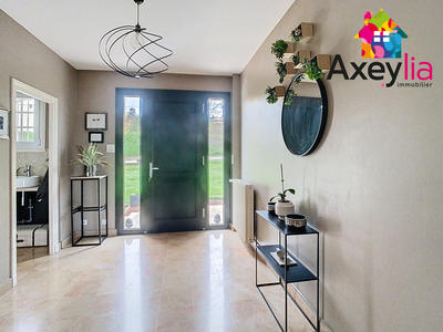 Maison - 214 m² - 8 pièces