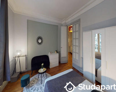 Chambre - 100 m² - 1 pièce