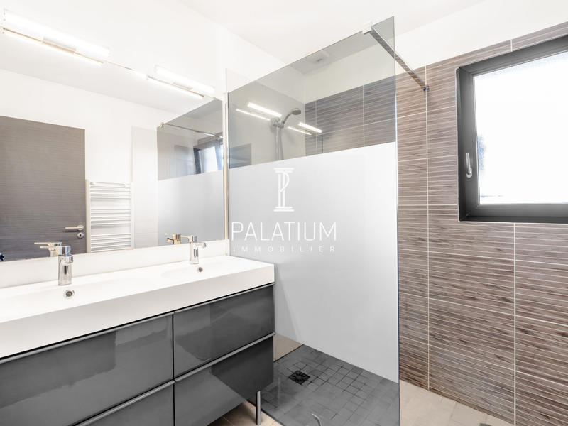 Maison - 91 m² - 5 pièces