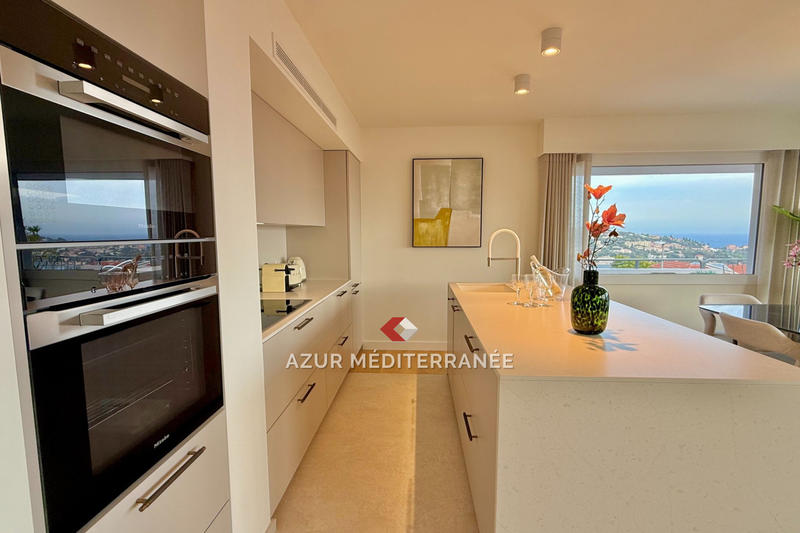 Appartement - 99 m² - 4 pièces
