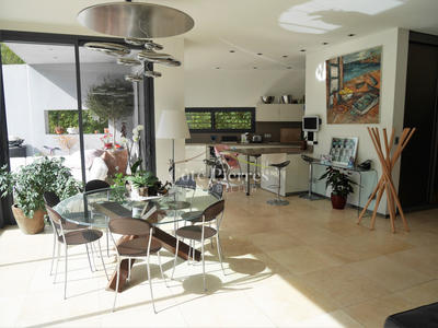 Villa - 178 m² - 6 pièces