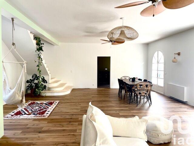 Bastide - 278 m² - 8 pièces