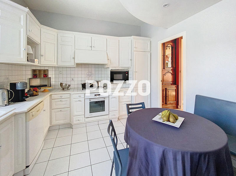 Maison - 190 m² - 7 pièces