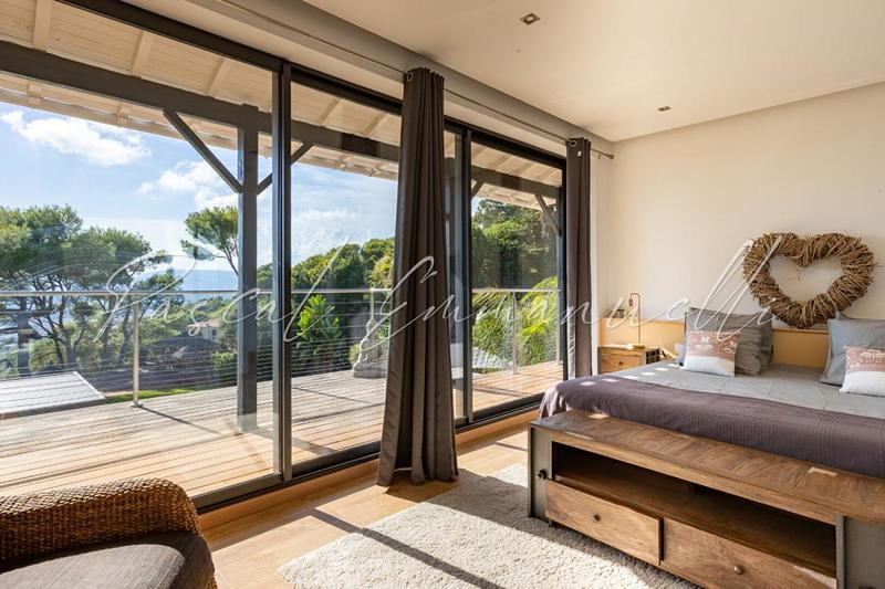 Villa - 410 m² - 8 pièces