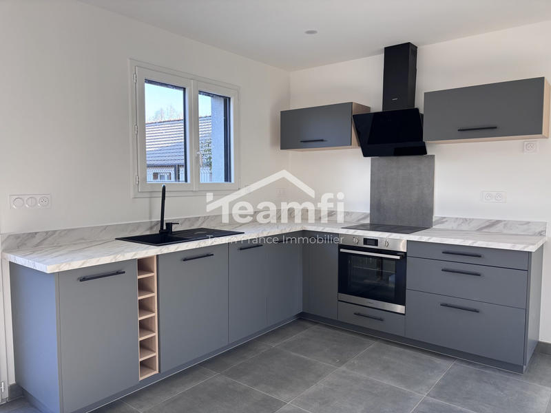 Maison - 102 m² - 4 pièces