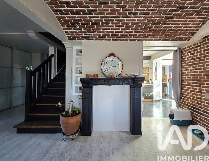 Maison - 208 m² - 8 pièces