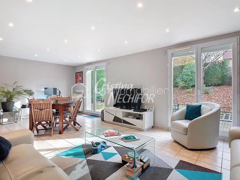 Maison - 98 m² - 5 pièces