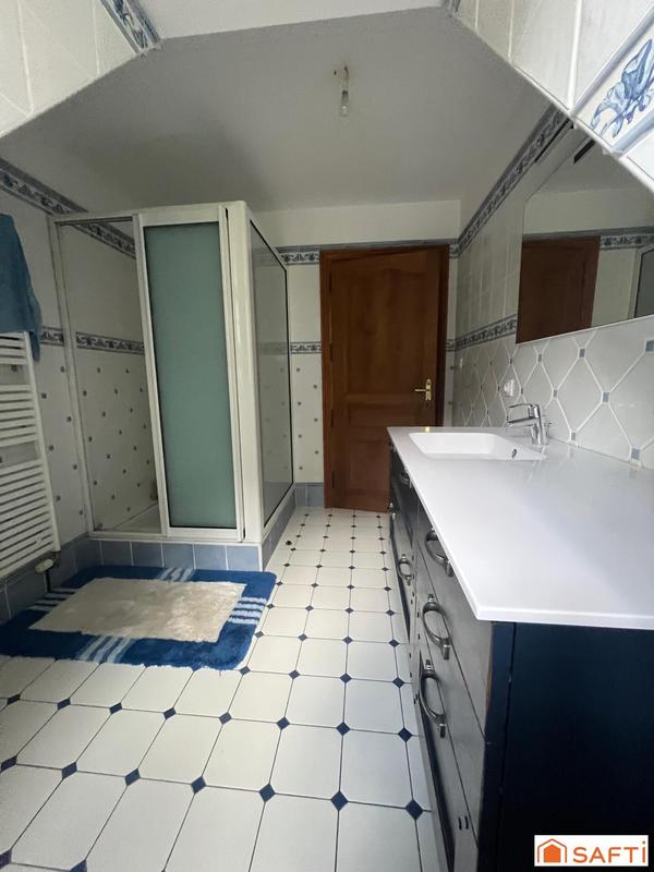 Maison - 159 m² - 6 pièces