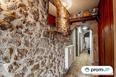 Maison - 202 m² - 5 pièces