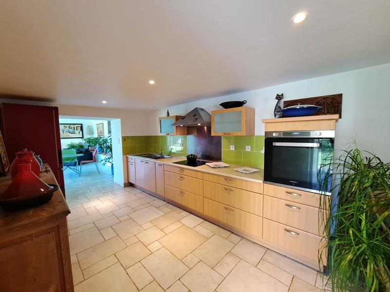 Maison - 221 m² - 9 pièces