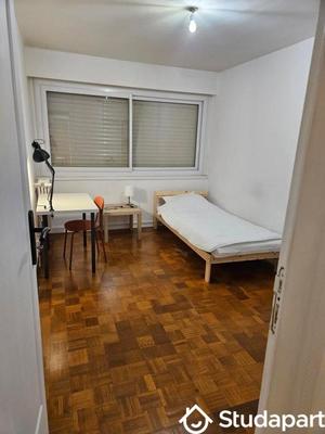 Chambre - 11 m² - 1 pièce