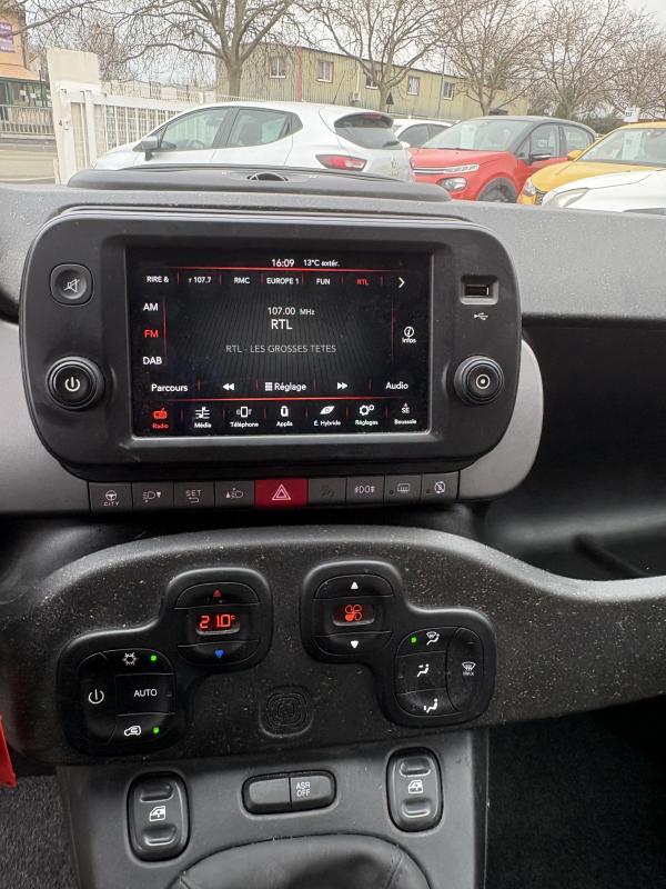 Fiat Panda 1.0i Hybrid 70cv Bvm6