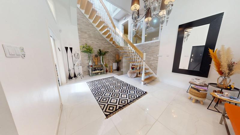 Maison contemporaine - 291 m² - 9 pièces