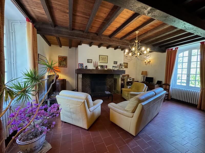 Maison - 268 m² - 6 pièces