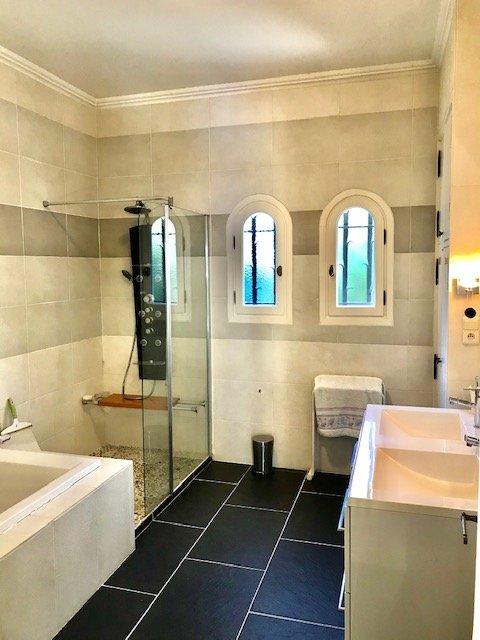 Maison d'architecte - 300 m² - 8 pièces