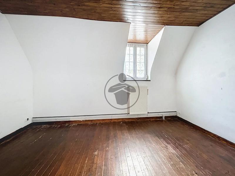 Maison - 208 m² - 7 pièces