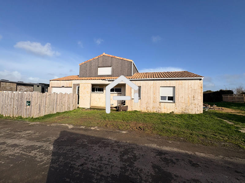 Maison - 140 m² - 5 pièces