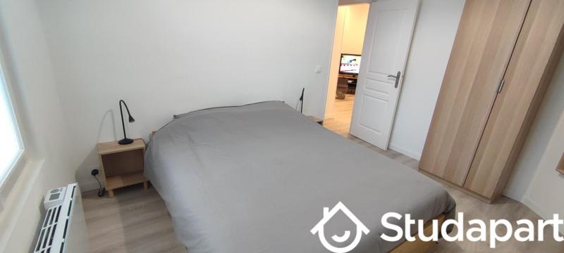 Chambre - 9 m² - 1 pièce