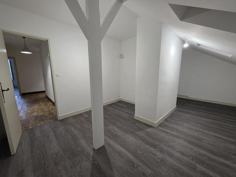 Maison de village - 165 m² - 11 pièces