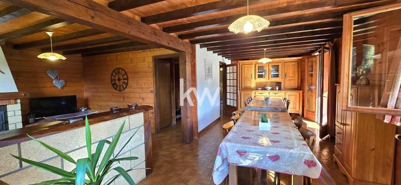 Châlet - 254 m² - 7 pièces