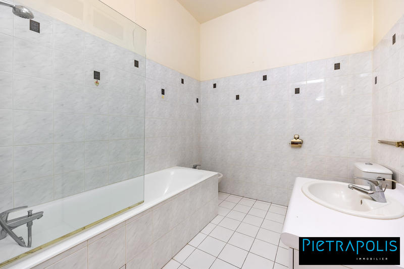 Appartement - 293 m² - 7 pièces