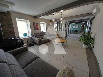 Maison - 163 m² - 8 pièces