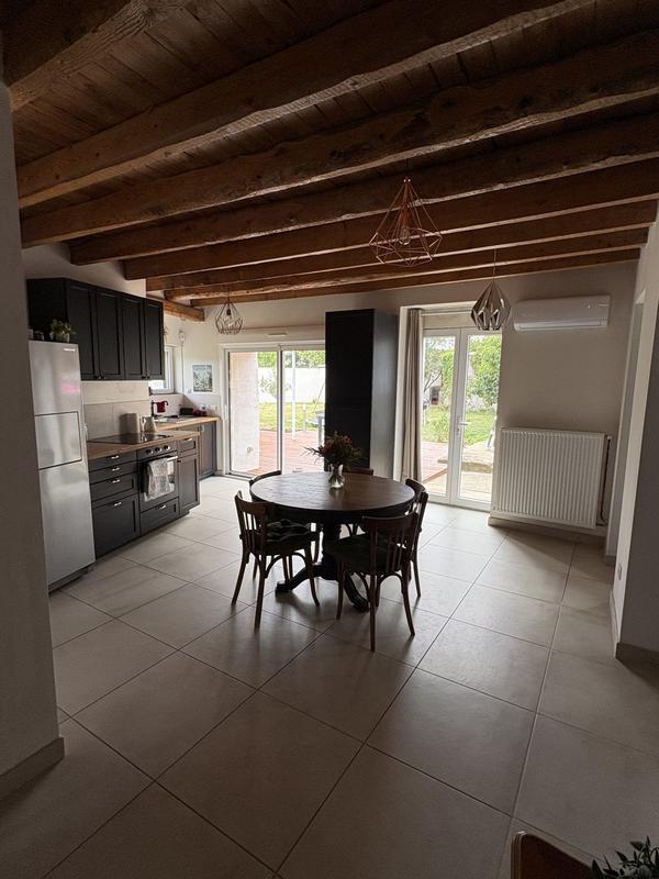 Maison - 140 m² - 5 pièces
