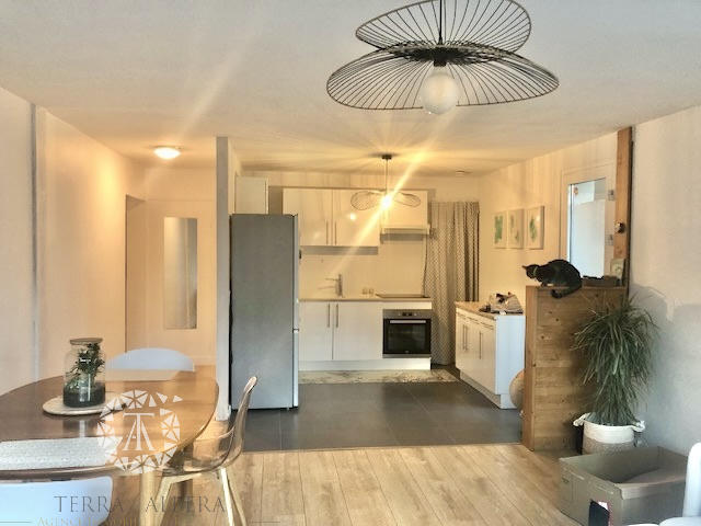 Appartement - 93 m² - 3 pièces