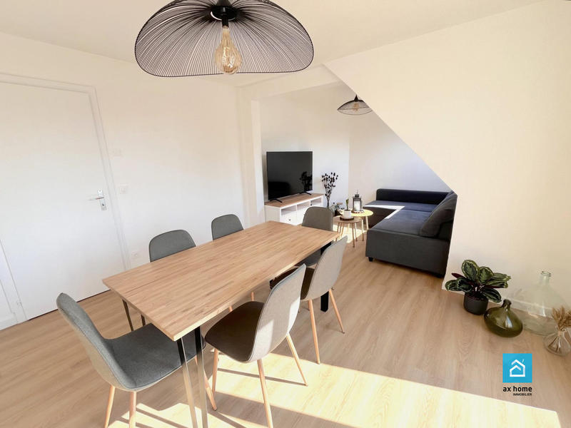 Appartement - 90 m² - 4 pièces