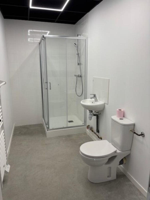 Local d'activité / Entrepôt - 85 m²