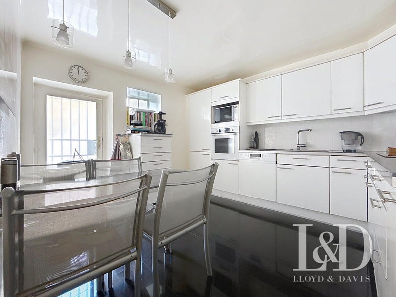 Maison - 155 m² - 7 pièces