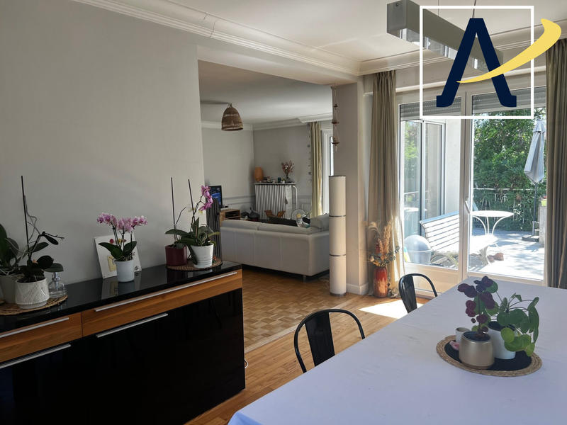 Maison - 160 m² - 7 pièces