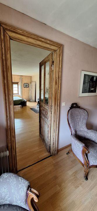 Maison - 1 500 m² - 40 pièces