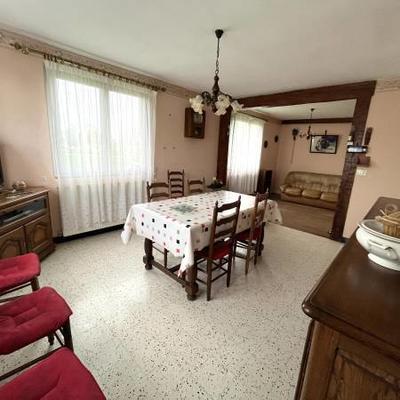 Maison - 67 m² - 5 pièces