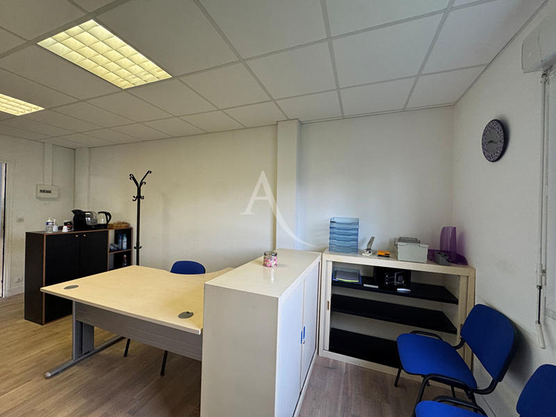 Bureau - 33 m² - 2 pièces