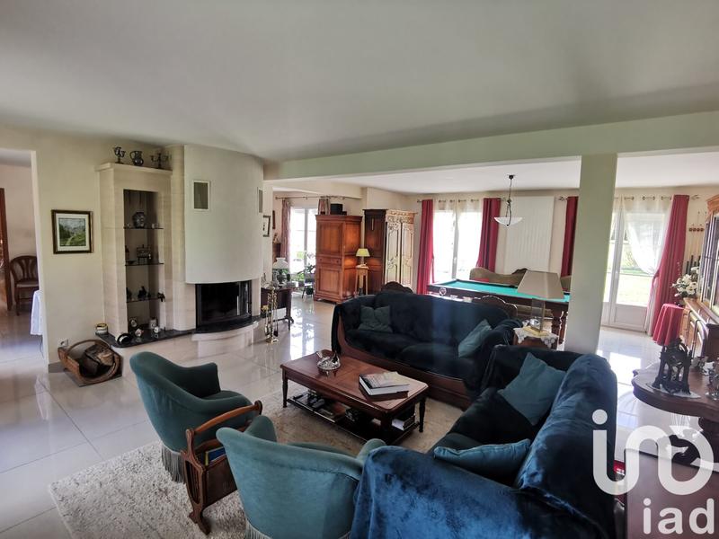 Maison - 242 m² - 8 pièces